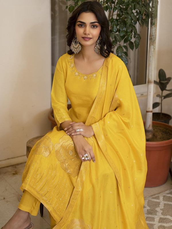 Women Embroidered Regular Zardozi Pure Silk Kurta with Trousers & With Dupatta